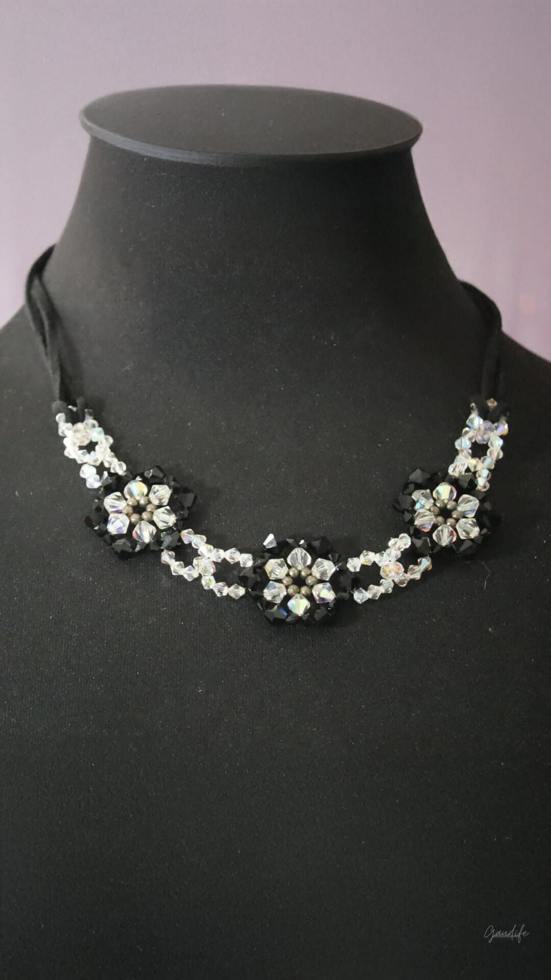 Collana di cristalli