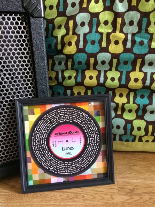 Scribbled Sounds - 7" vinyl record print - Various (framed)