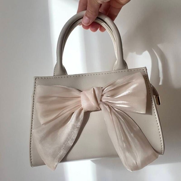 Bow handbag