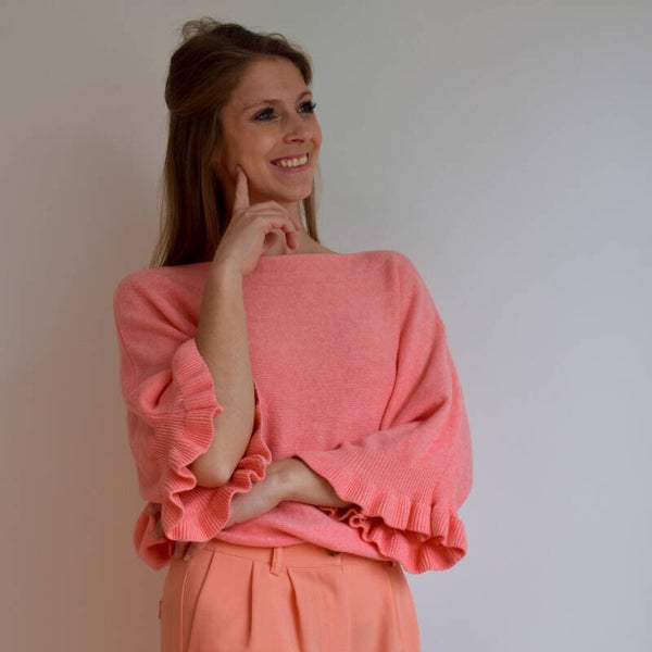 Ruffled sweater orange