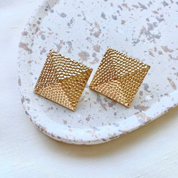 Square gold earrings