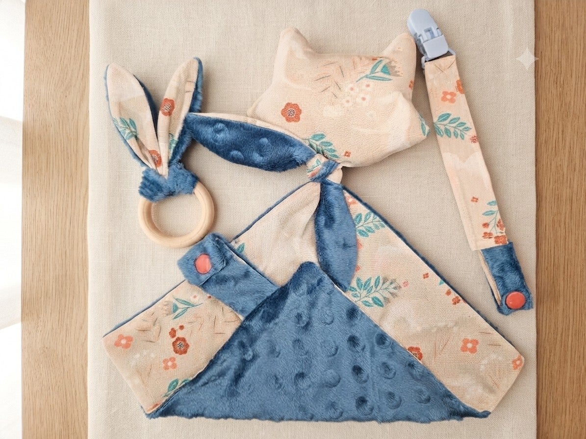 Lot doudou,  attache tétine et hochet Licorne
