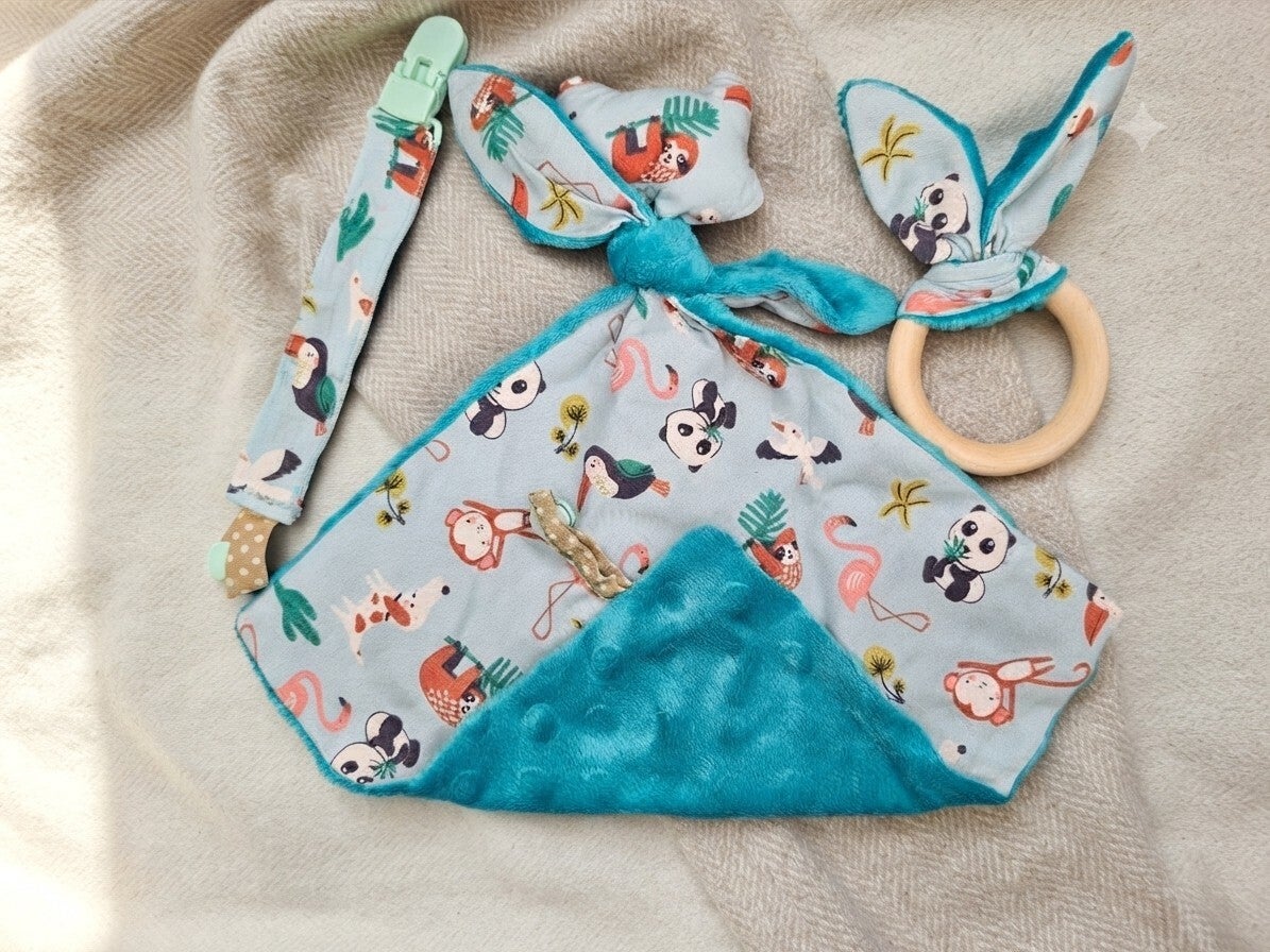 Lot Doudou , attache-tétine et hochet Animaux