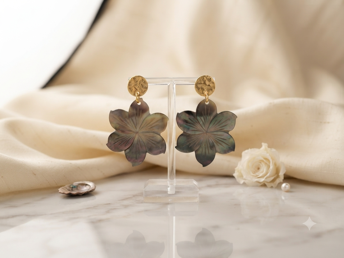 Boucles d'oreilles Fleurs en Nacre