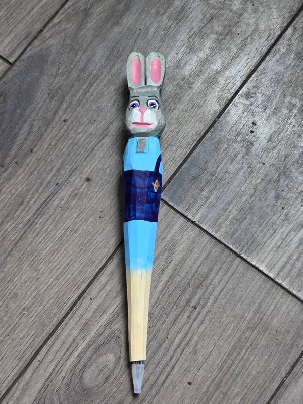 Wooden rabbit ink pen