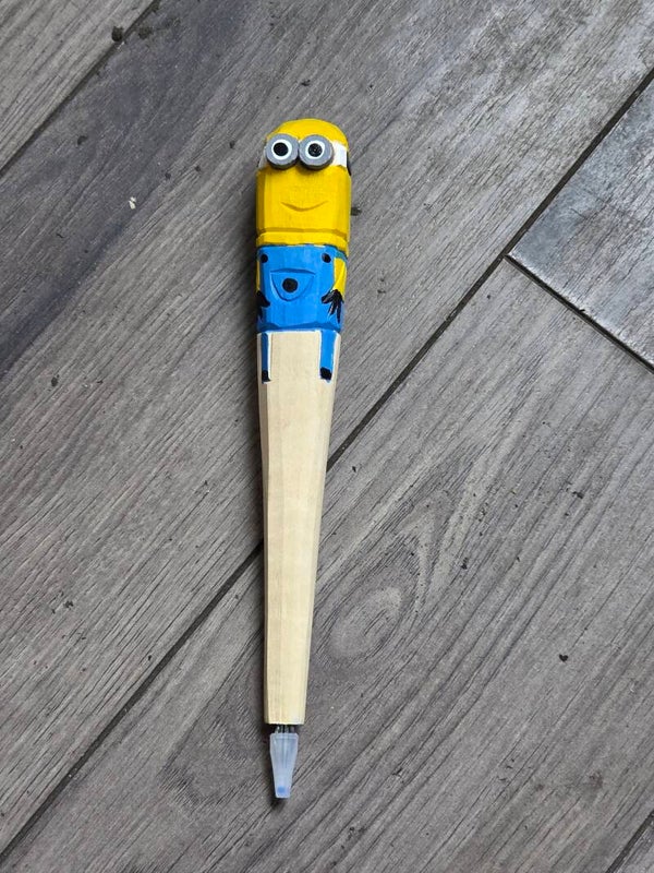 Wooden minion ink pen