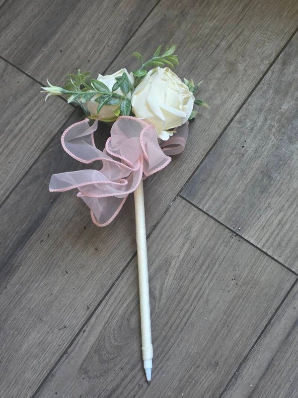 White rose Pink scarf ink pen