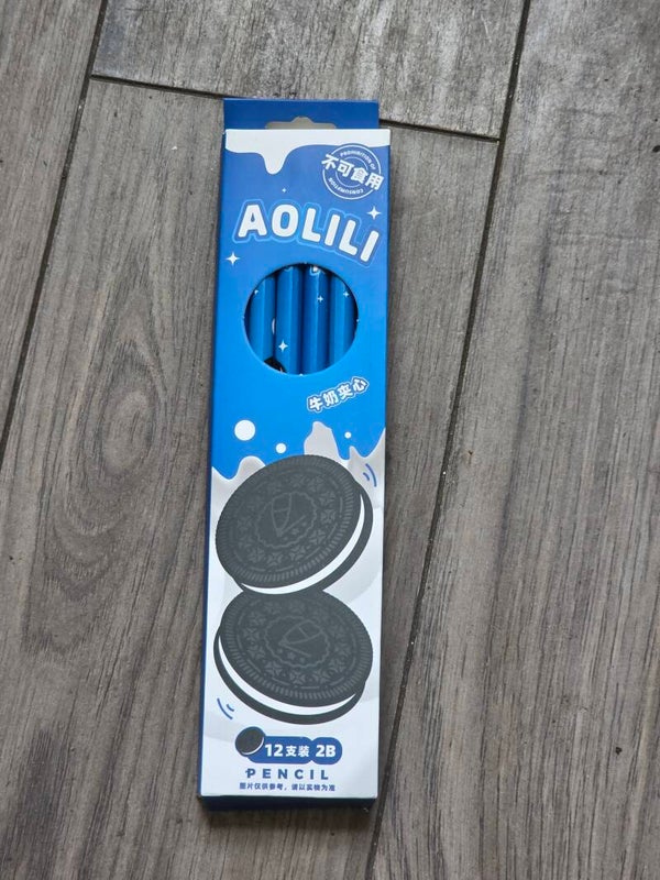 Oreo cookie Aolili themed 12 pencils