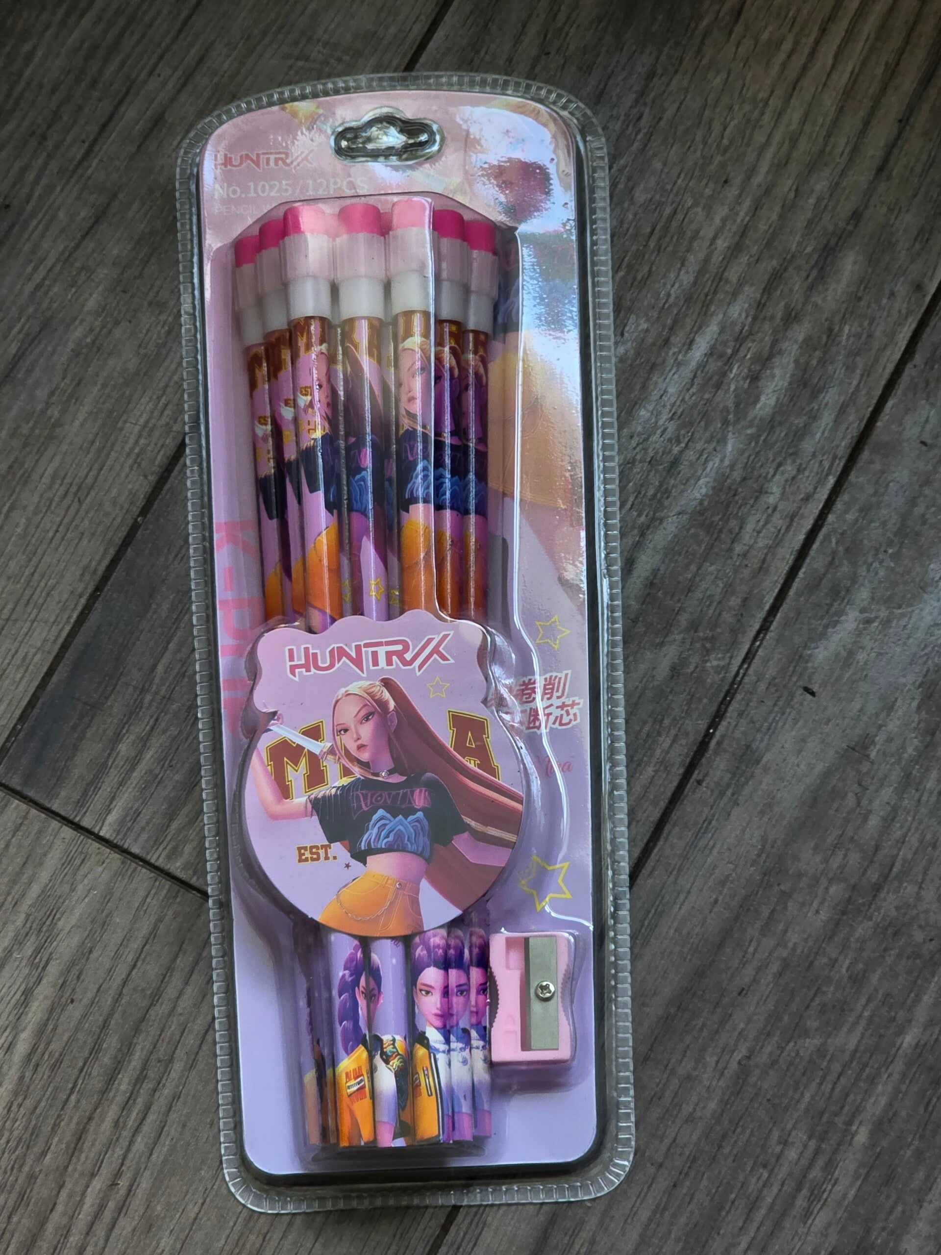 12 piece K-pop pencils - Mira style