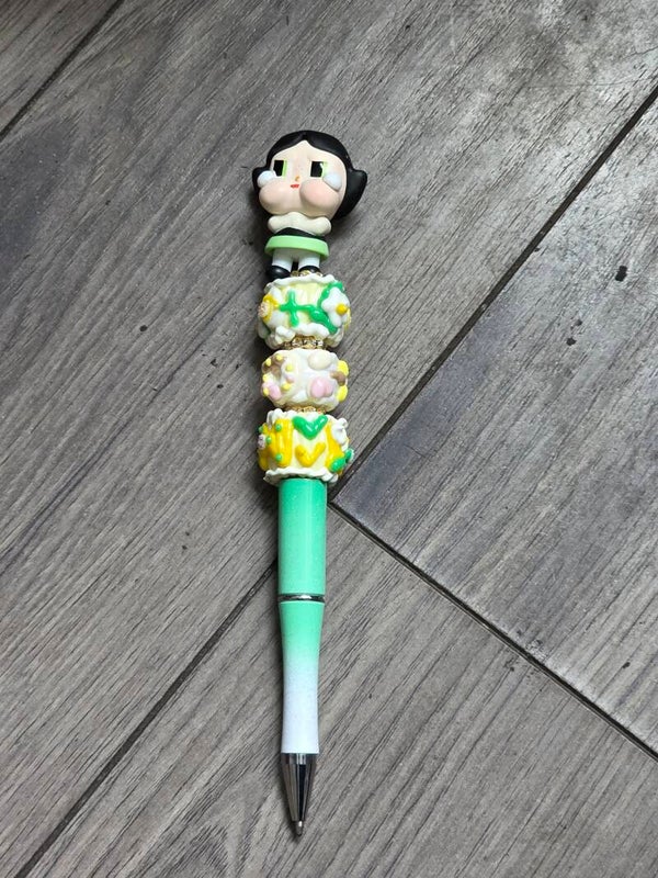 Green cheeks beaded ink pen