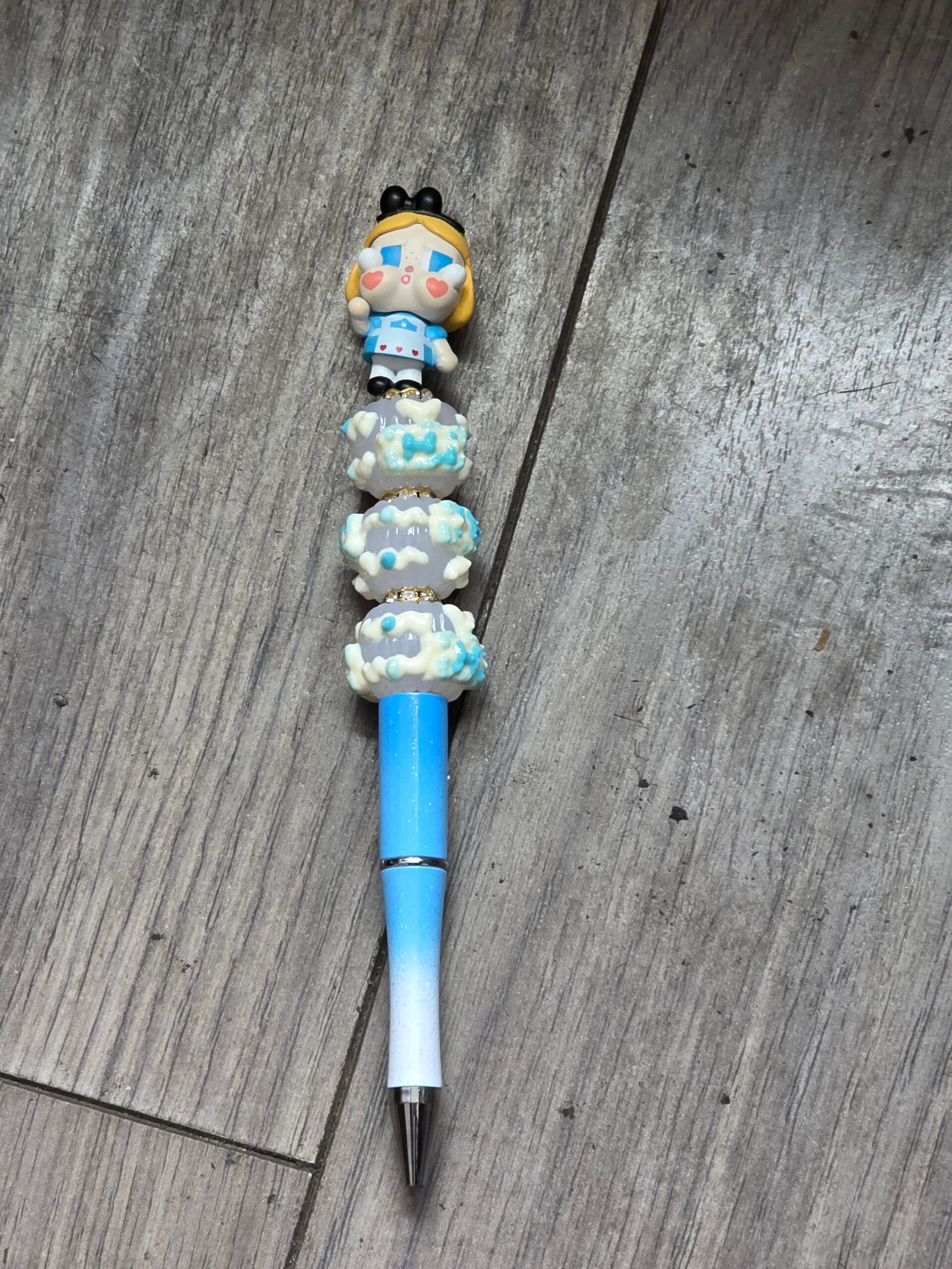 Blue cheeks beaded ink pen