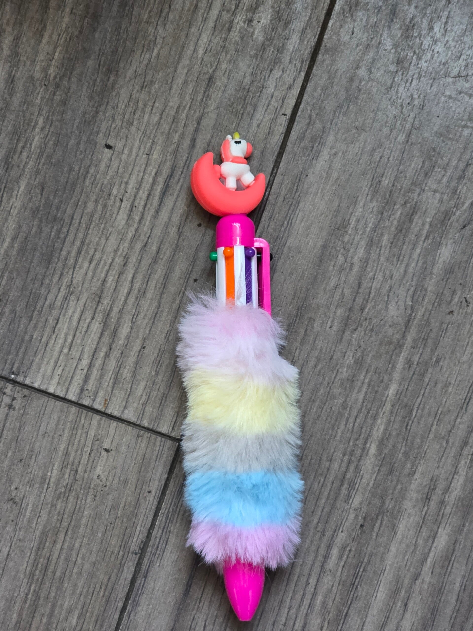 6 in 1 multicolored fluffy fur ink pen - Orange moon dog theme