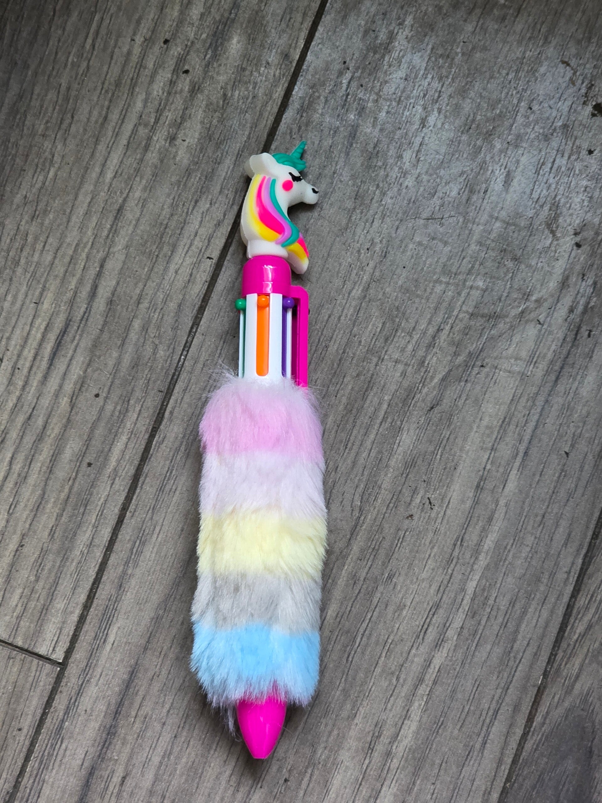 6 in 1 multicolored fluffy fur ink pen - Multicolored hair hair theme