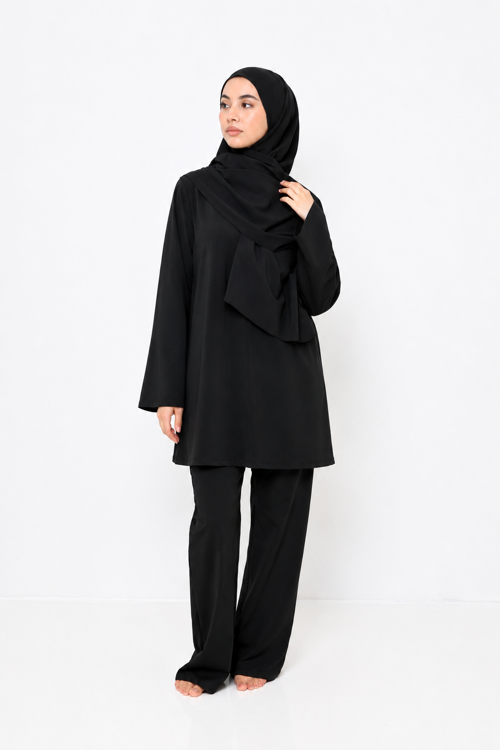 Burkini 3 pièces avec son hijab a nouer