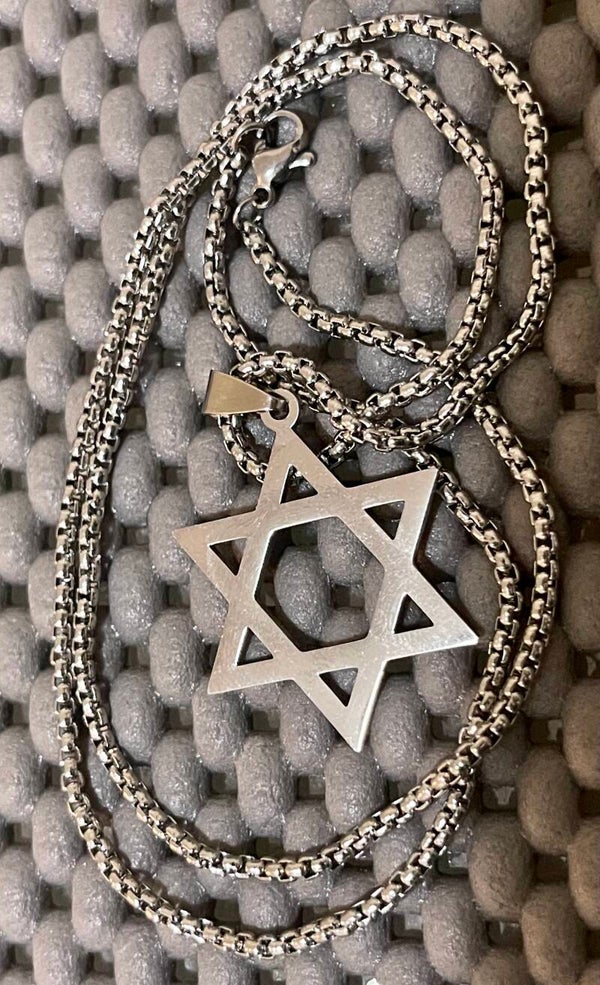Man’s medium black and silver tone. Stainless Steel Star of David Pendant with necklace