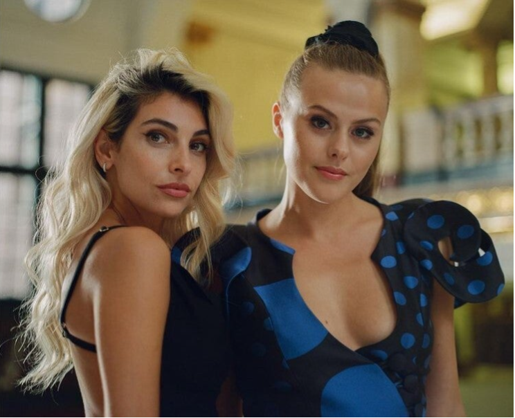 BestSellerBoy Written by : Robert Alberdingk Thijm & Mano Bouzamour Author of the book ; Mano Bouzamour  Director : Norbert ter Hall   Collaboration : American television production company CBS Studio's  & AVROTROS Bestseller Boy will debut on NPO’s Avrot