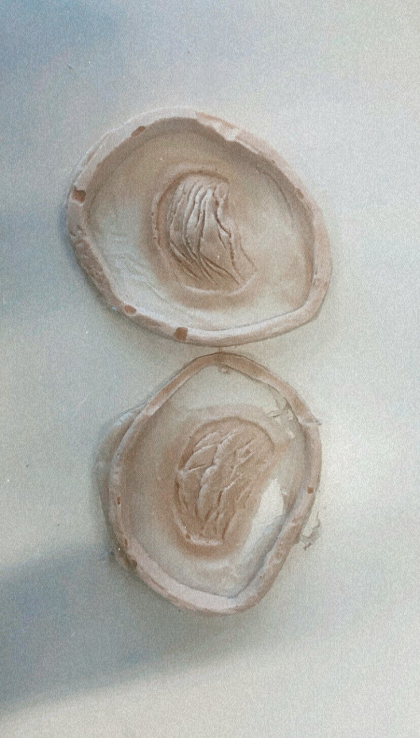 Latex Foam mixing. Making Latex foam prosthetics Gills.  #specialeffects #sfx #makeup #sfxmakeup #specialeffectsmakeup #halloween #horror #makeupartist #mua #sfxmakeupartist #art #specialfx #fxmakeup #foam #latexfoam #lisaschekkerman #prosthetic #prosthet