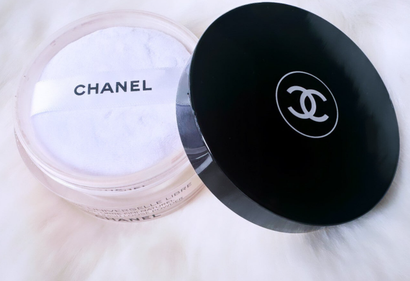Chanel POUDRE UNIVERSELLE LIBRE Lisa Schekkerman 