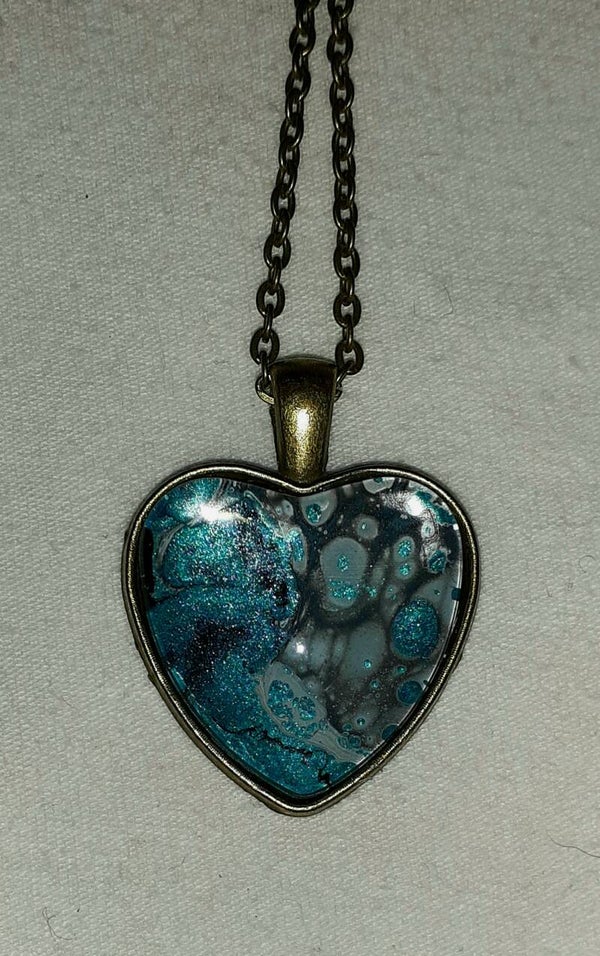 Antique gold heart necklace