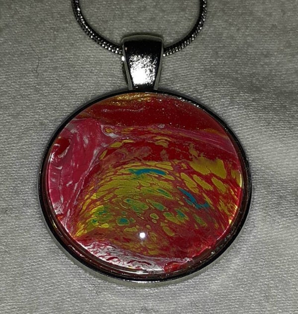 Silver round necklace