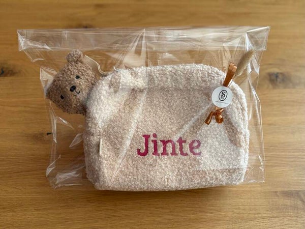 Kraamcadeau met naam - bouclé