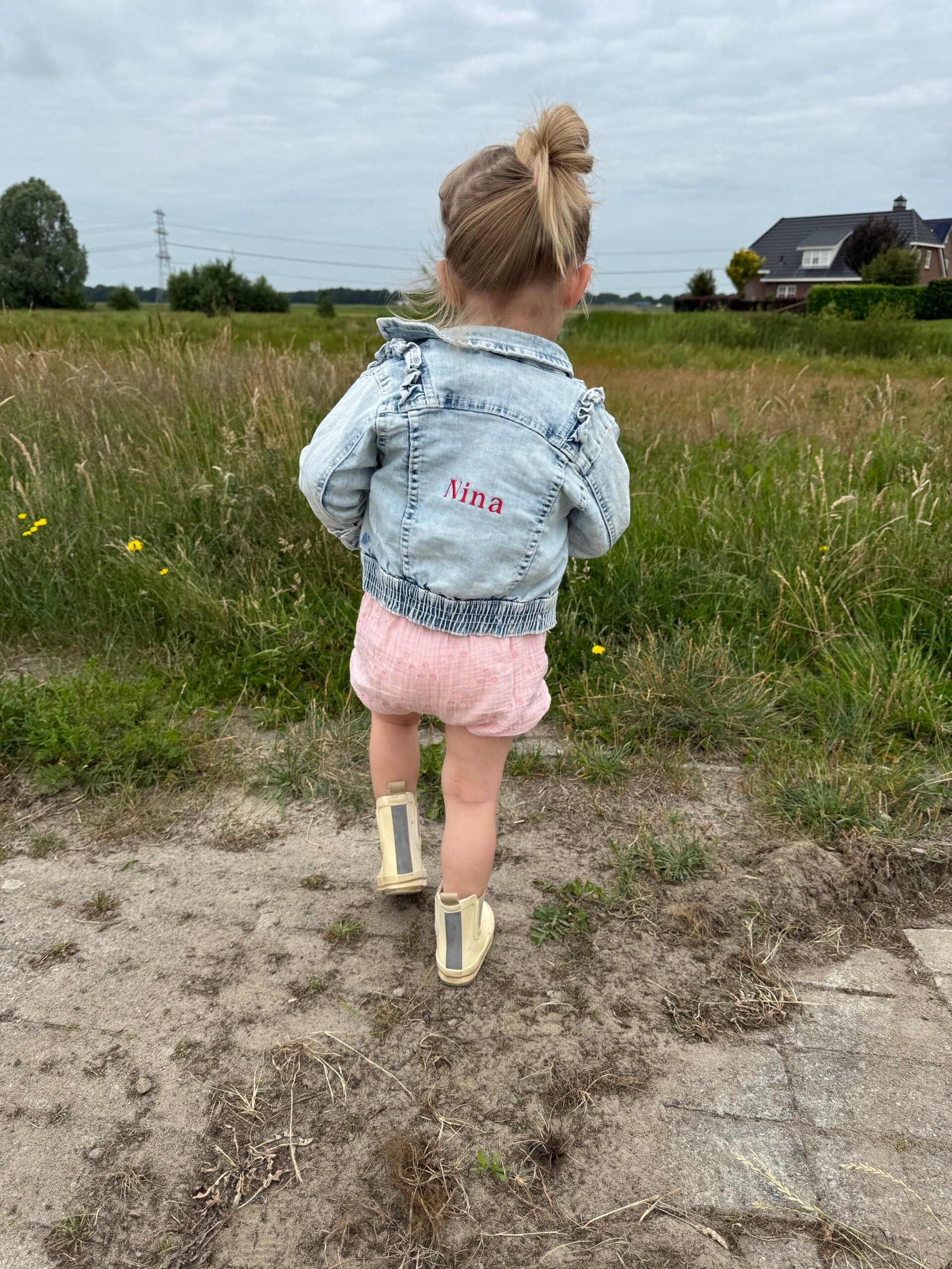 Vintage spijkerjasje - met naam geborduurd