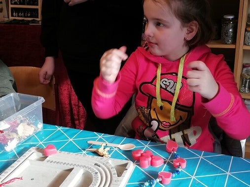 workshops voor kinderen zeepketting