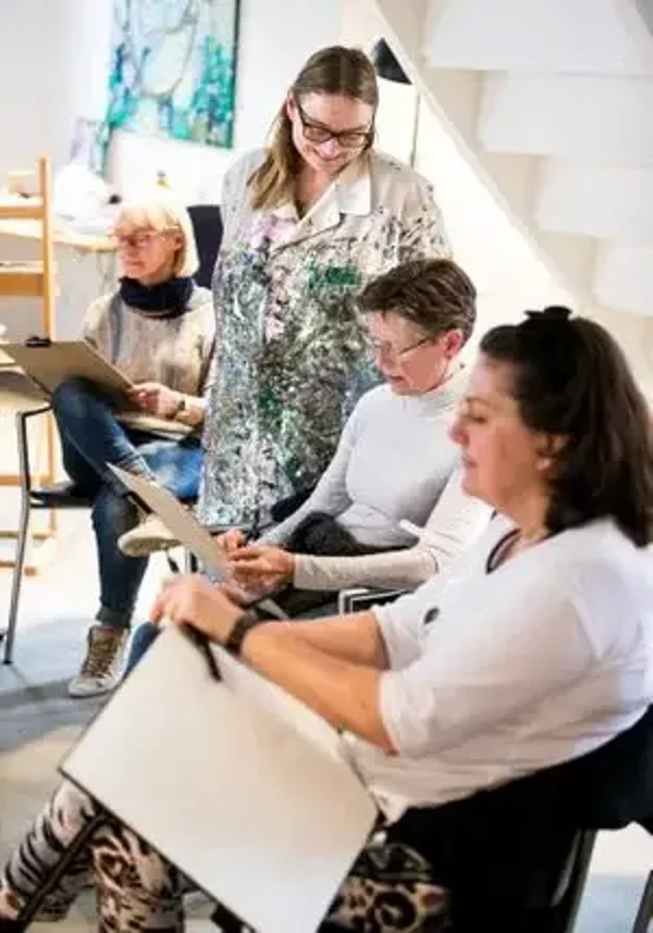 Gift card: Betal 11 t. undervisning og få 12 t. Pay 11 hours of teaching and get 12 hours. 3950 DKK