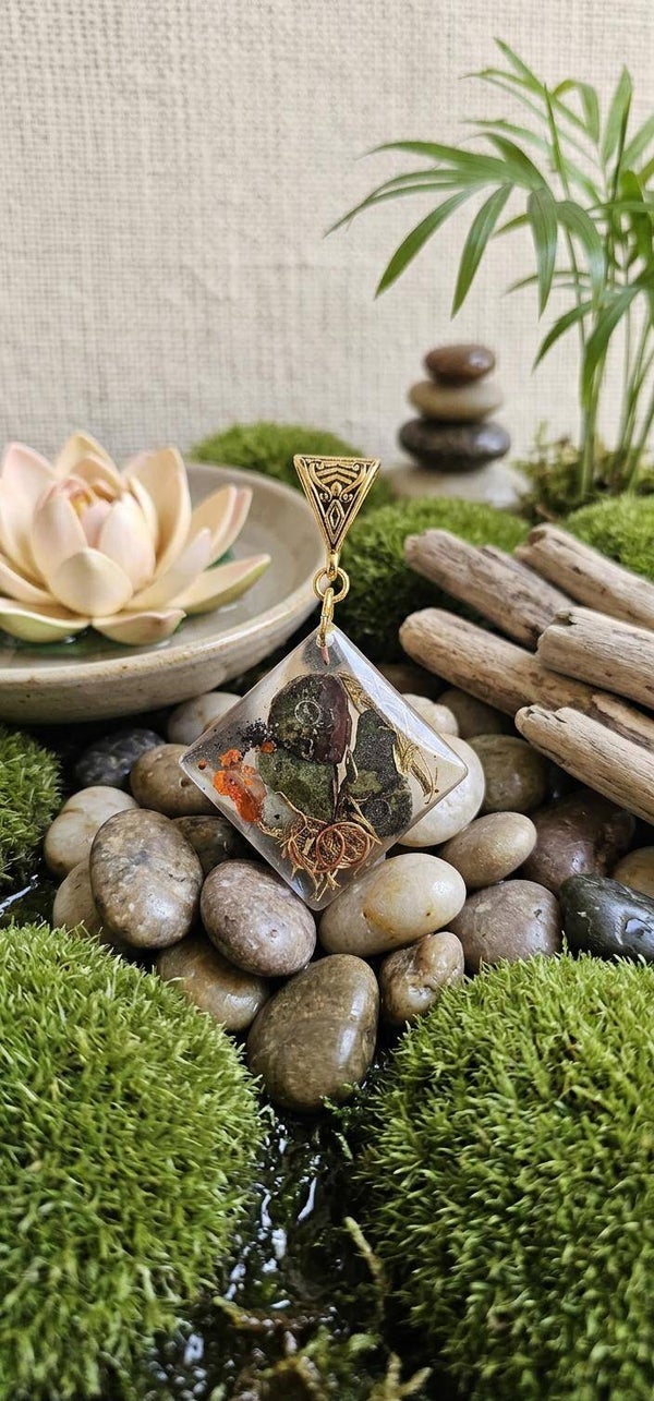 Pendentif en Jaspe Sang de Dragon