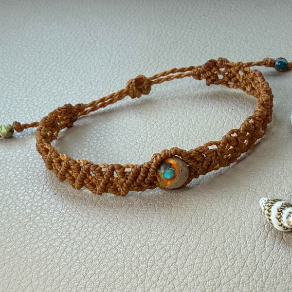 Bracelet « Nomade solaire » micromacramé et perle de Jaspe impérial