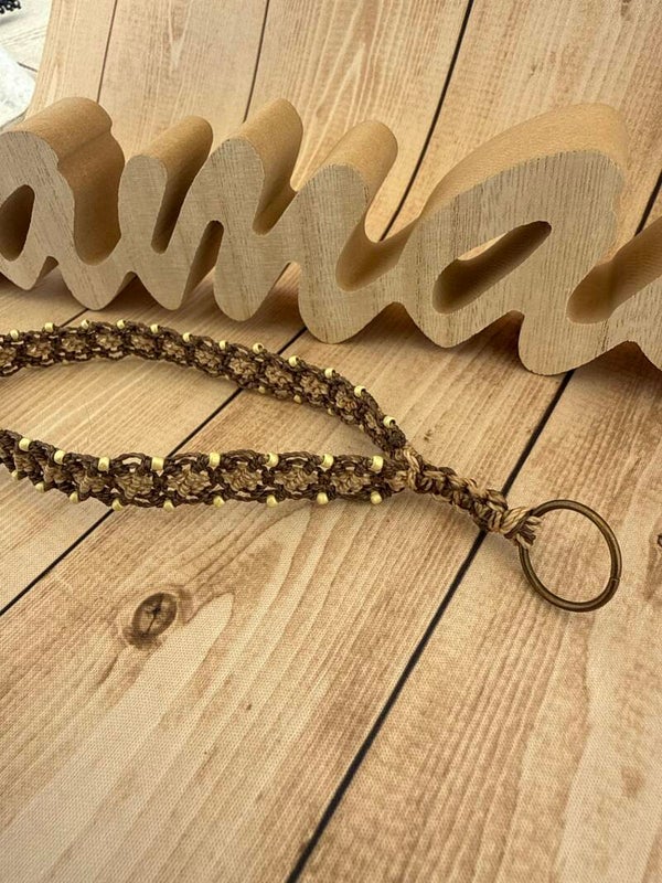 Bracelet porte-clés en micromacramé