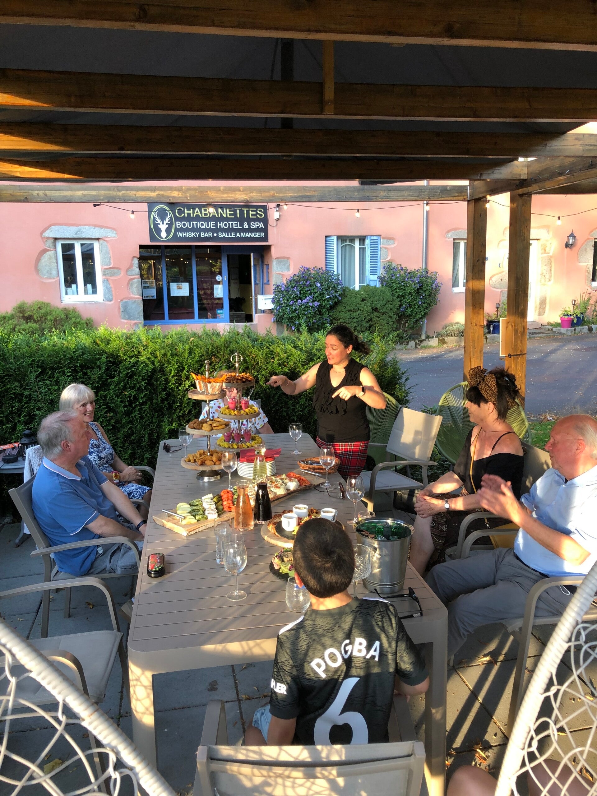 La terrasse: Un lieu de rencontre