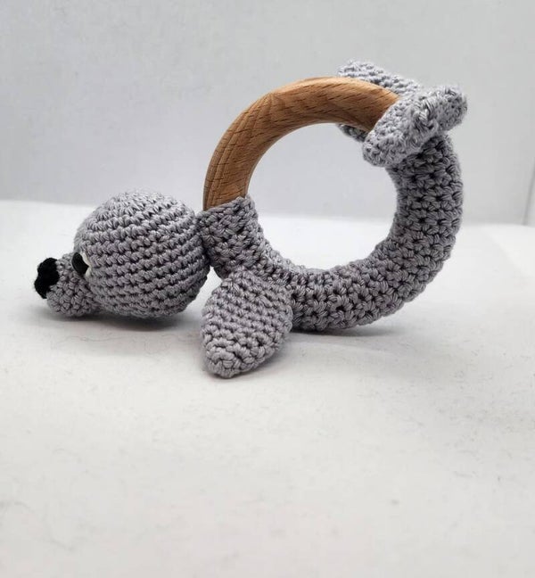 Haakpatroon bijtring/rammelaar Saartje zeehond