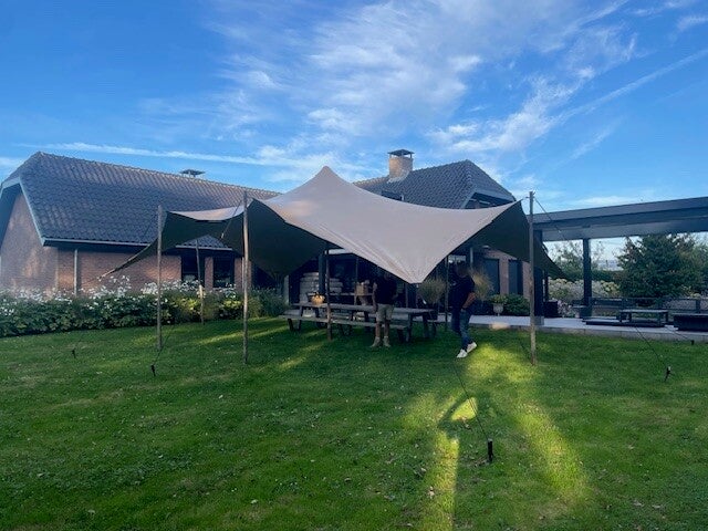 Stretchtent tuinfeest