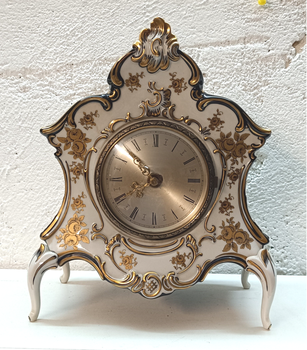 Wunderschöne Porzellan Kamin-Uhr Marke Dresden sehr Gepflegt