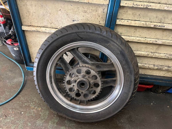 achterwiel honda vf 1000f