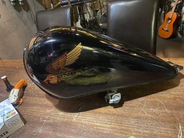 benzinetank honda vt 500c shadow 1983