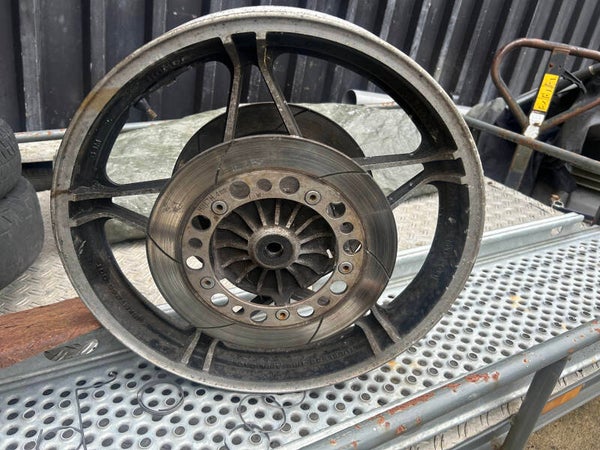 voorwiel honda magna v 65 met goede schijven