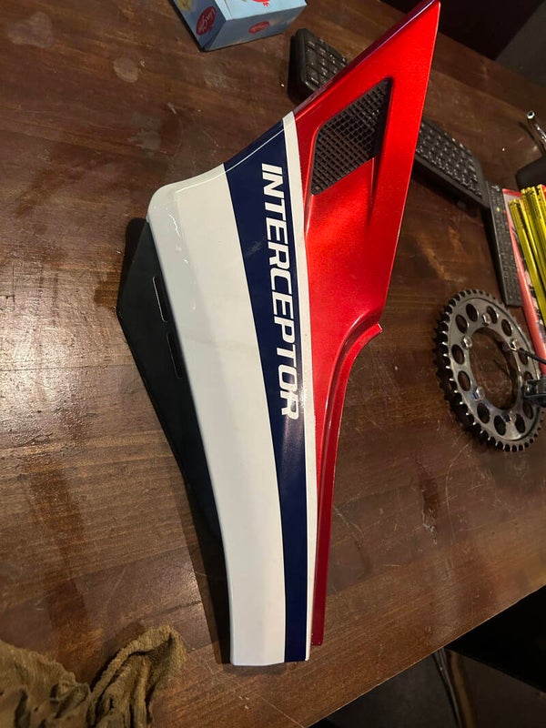 zijkap links honda vf 1000f