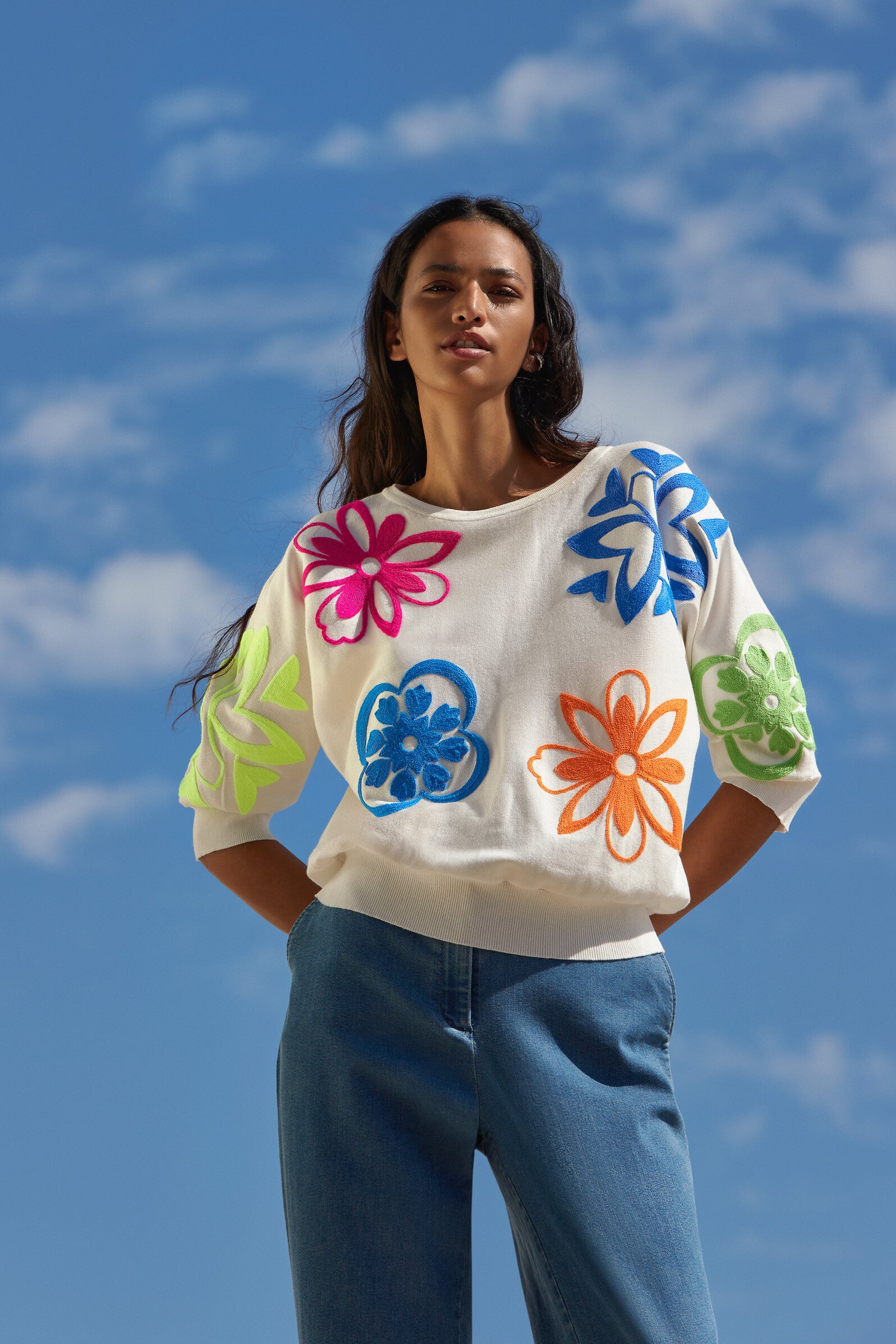 Pull wit gekleurde bloemen - Atmos