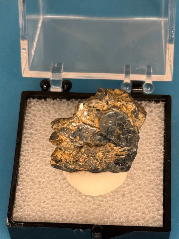 Rutile on Hematite