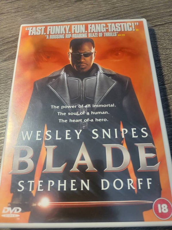 BLADE  STEPHEN DORFF DVD