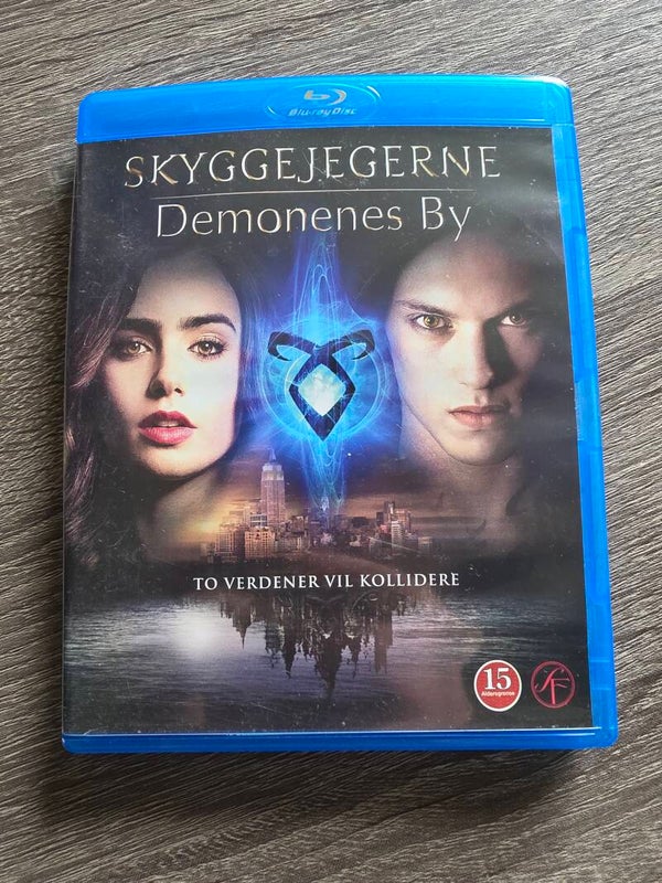 SKYGGEJEGERNE  Demonenes By DVD