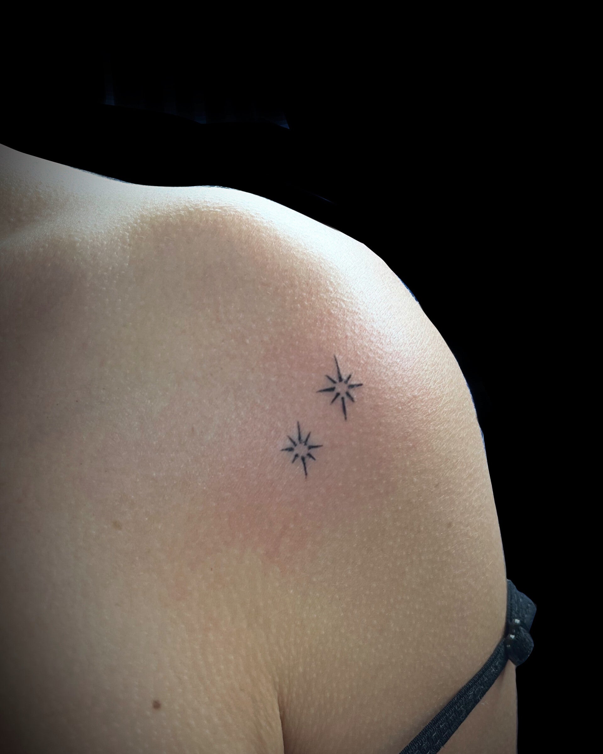 Single Neede tattoo star