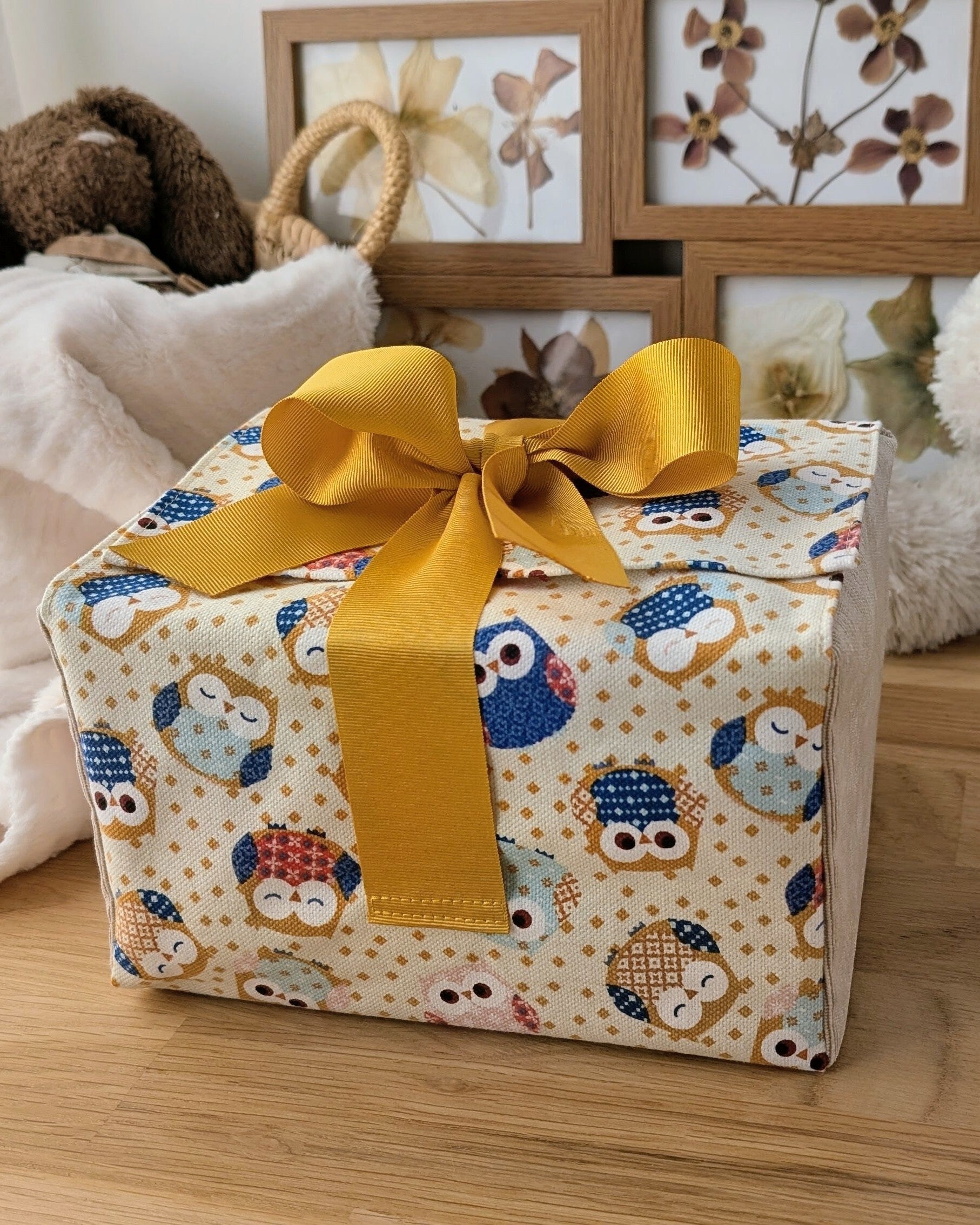emballage cadeau naissance en tissu avec ruban et boite fournie - Hibou Tiscado
