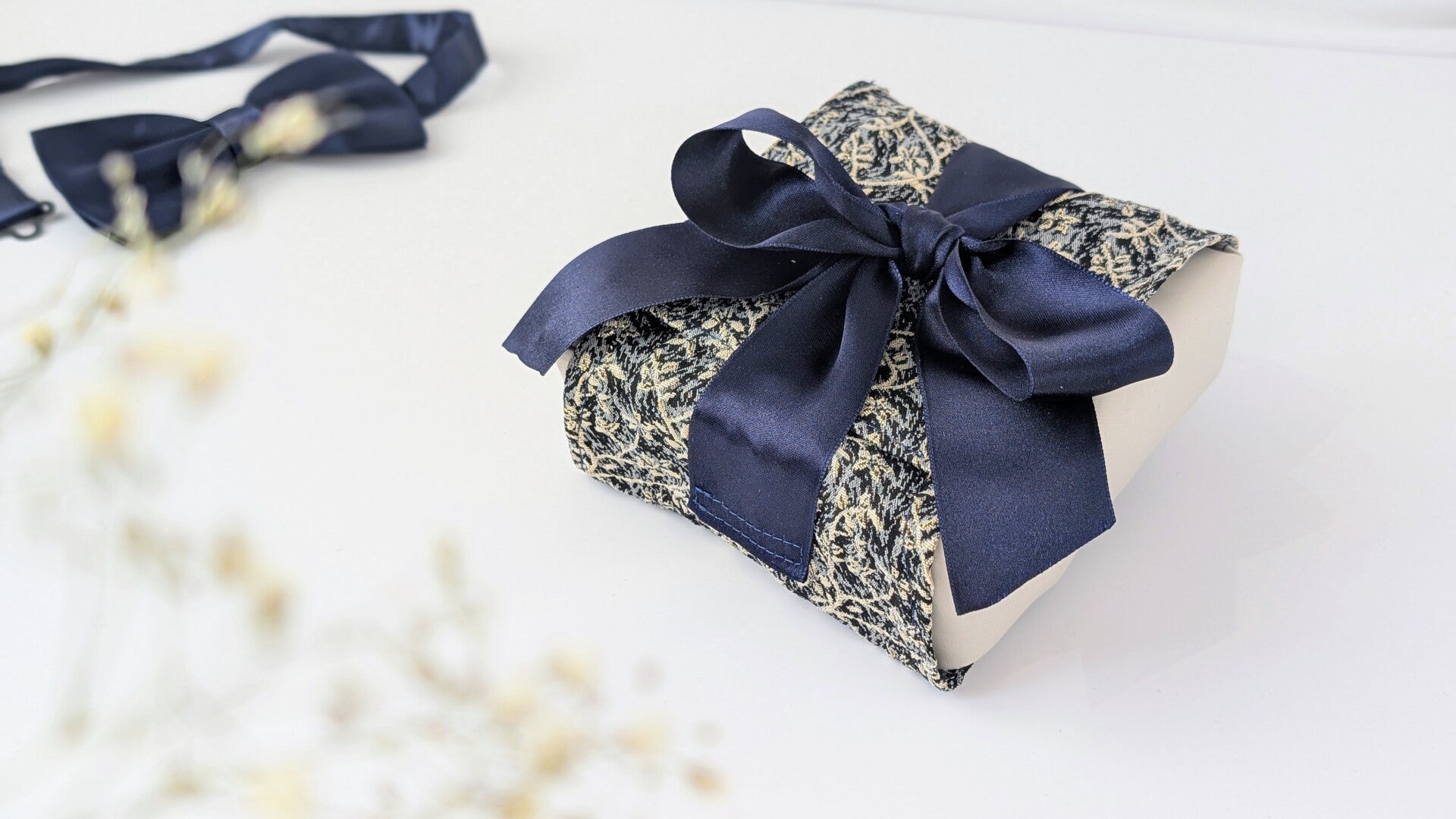 Boite cadeau tissu réutilisable Alliance, idéal anniversaire mariage