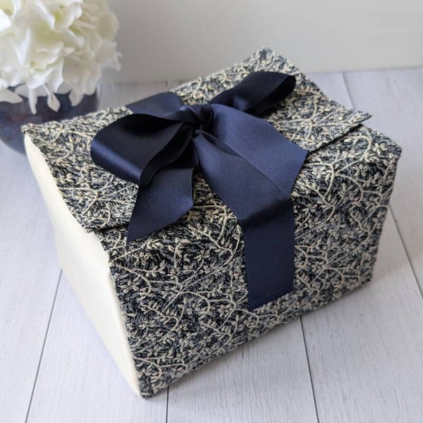 Emballage cadeau en tissu avec boîte – Grand format Alliance