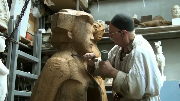 39 - WOODEN LADY, CLAY GIRL (Femme de Bois, Femme de Terre)