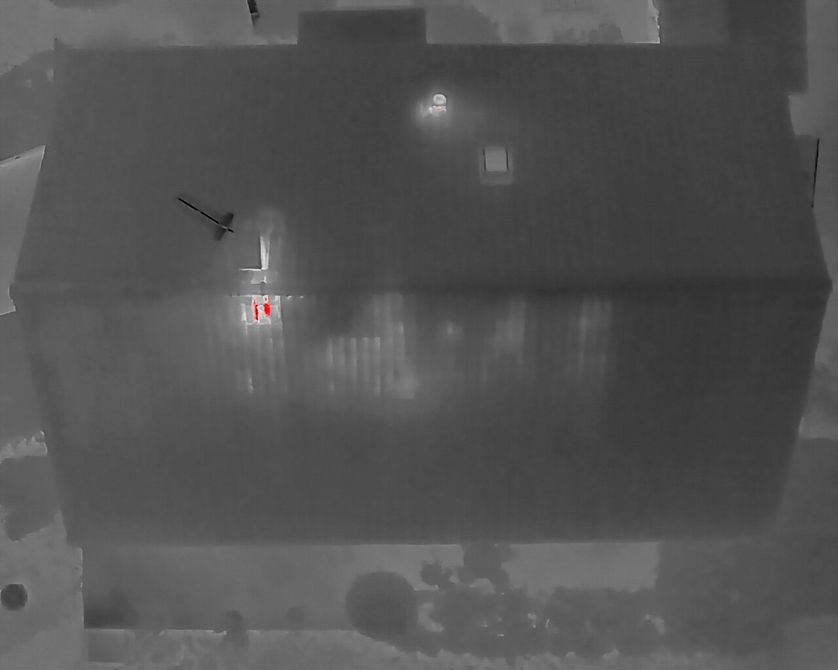Thermographie drone Limoges : bâtiment, toiture, PV | Droneolim