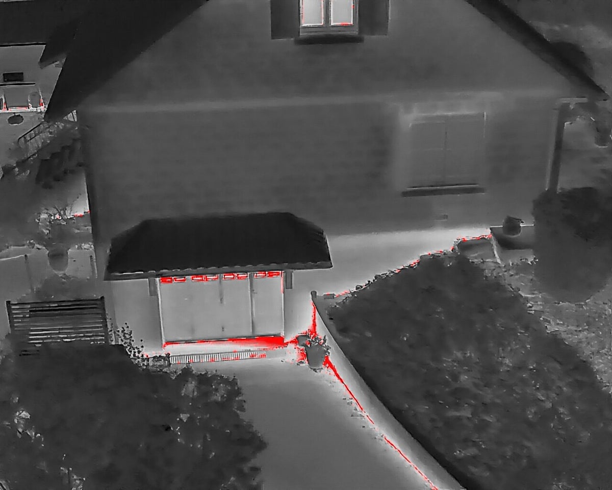 Thermographie drone Limoges : bâtiment, toiture, PV | Droneolim